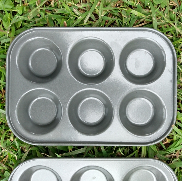 Six Count Miniature Nonstick Muffin Pan - Picture 4 of 4